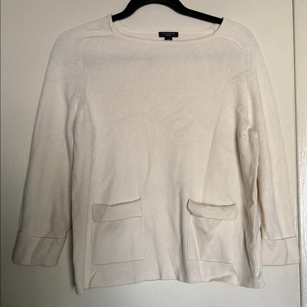 Ann Taylor M Petite Ivory Scoop Neck Pocket Sweater
